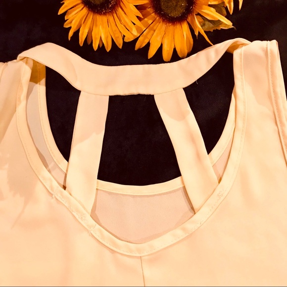 ⚠️5 for $10⚠️Sunny yellow dressy tank top - Picture 5 of 6